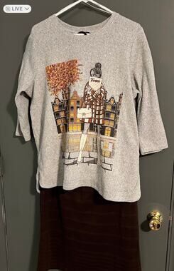 Love & Lace 2X graphic bling gray women’s sweater